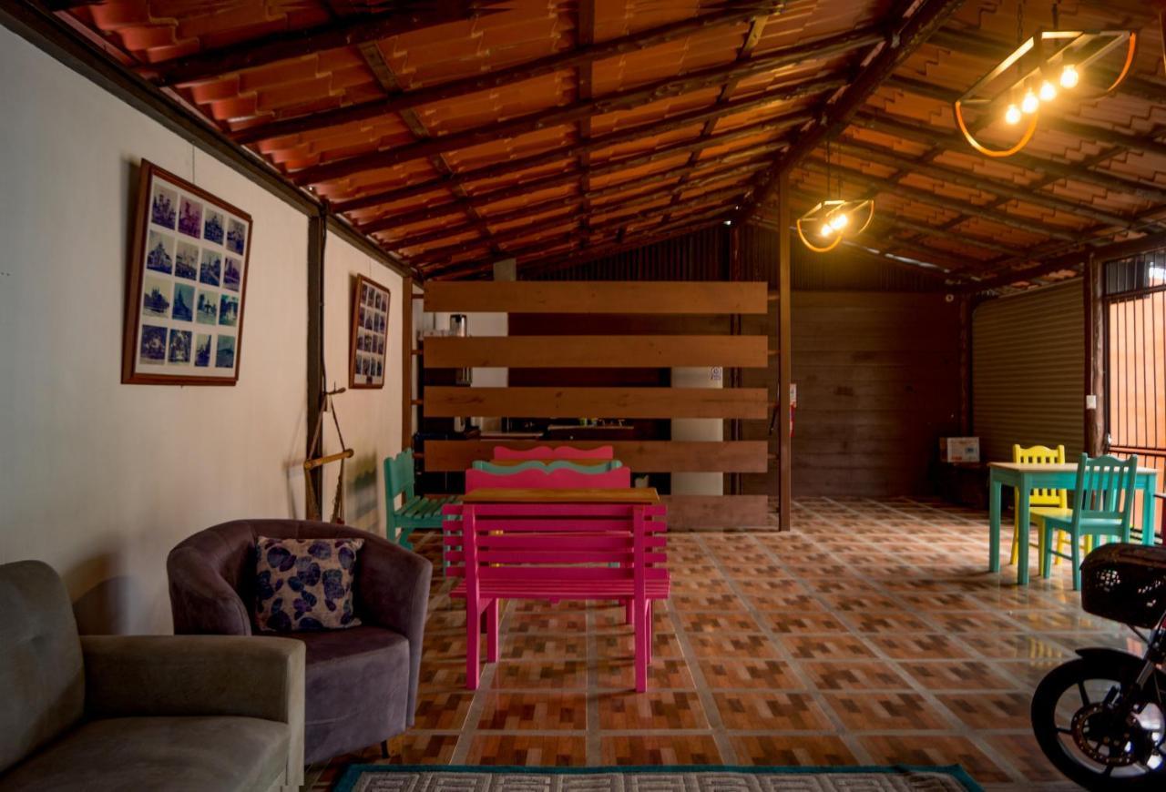 Hotel Reventazon Orosí Esterno foto